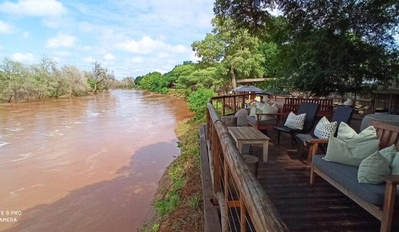THE CALM AFTER THE STORM AT PAFURI 2 | RETURN Africa The Luvuvhu River winding past Pafuri Camp, Makuleke Concession, far northern Kruger National Park