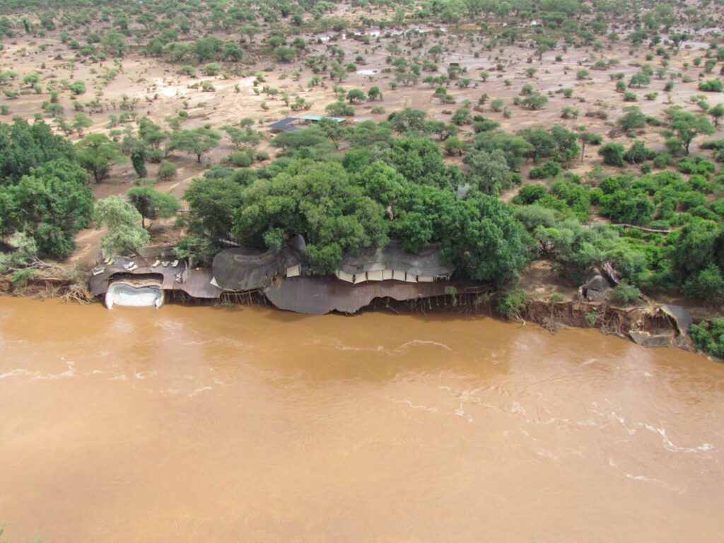 PAFURI: RAIN, RIVERS, FLOODS AND A RAMSAR WETLAND 5 | RETURN Africa Pafuri Flood PJ Massyn 1536x1152 1 | RETURN Africa | PAFURI: RAIN, RIVERS, FLOODS AND A RAMSAR WETLAND