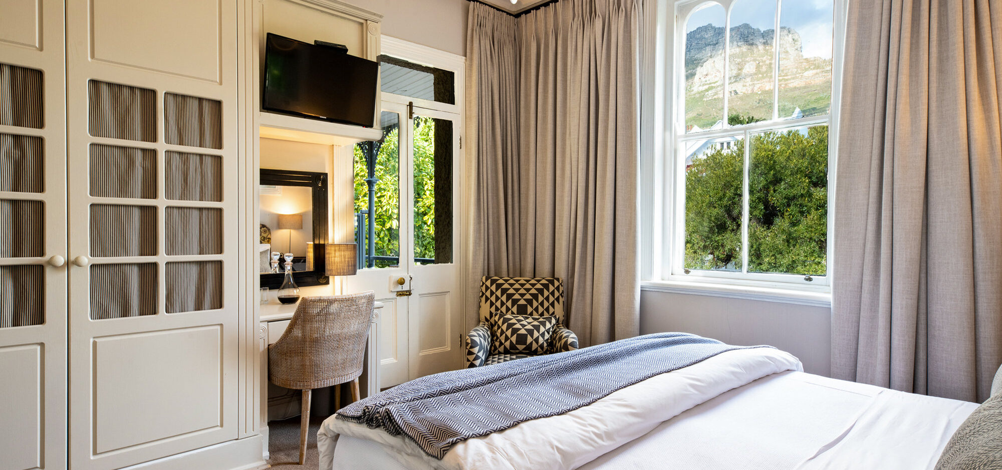 Superior Room Top Banner