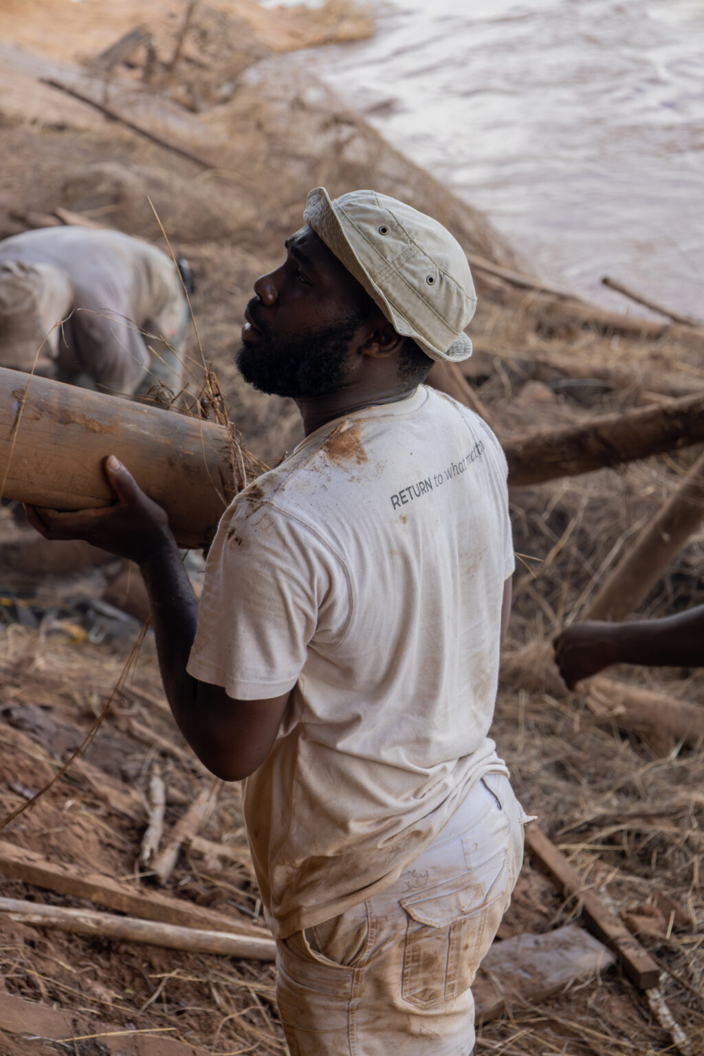 RETURN Africa team rebuilding Pafuri Camp after floods