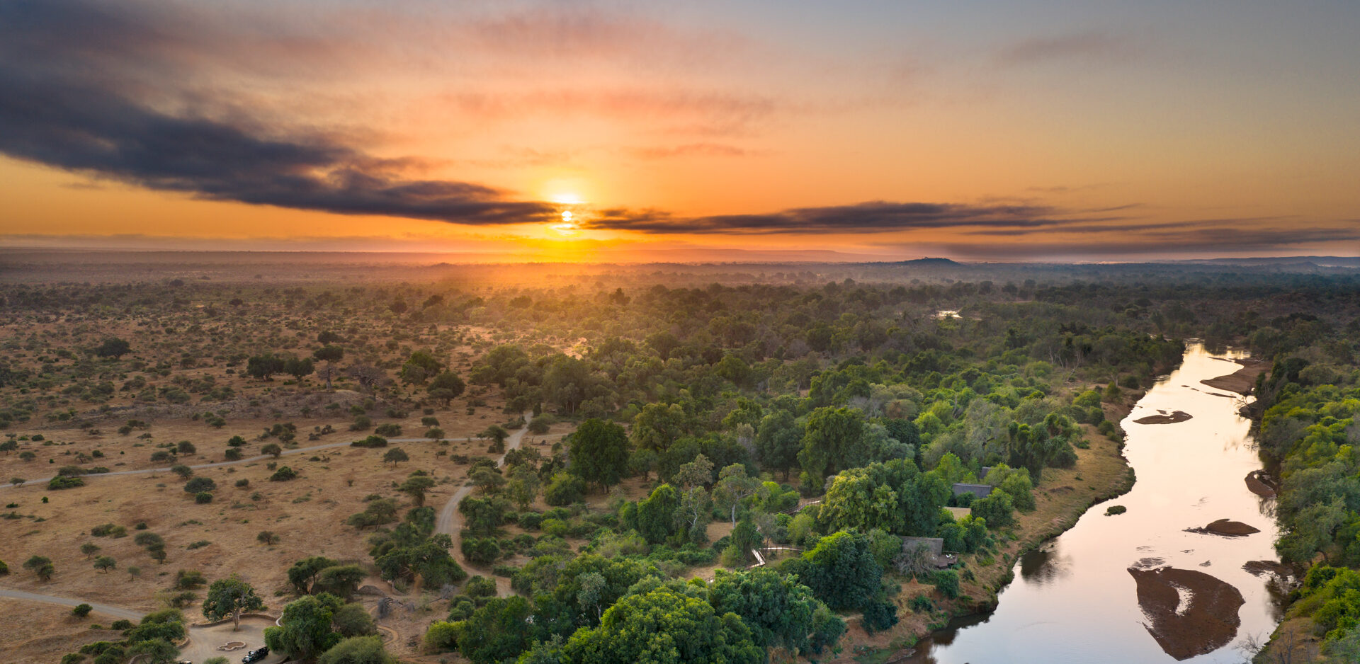 The Luvuvhu River winding past Pafuri Camp, Makuleke Concession, far northern Kruger National Park